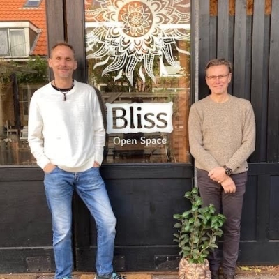 Bliss Life - Work  /  Bliss Open Space/Een Wereld van Verschil