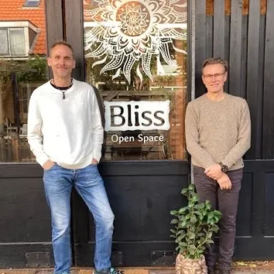 Bliss Life - Work / Bliss Open Space/Een Wereld van Verschil
